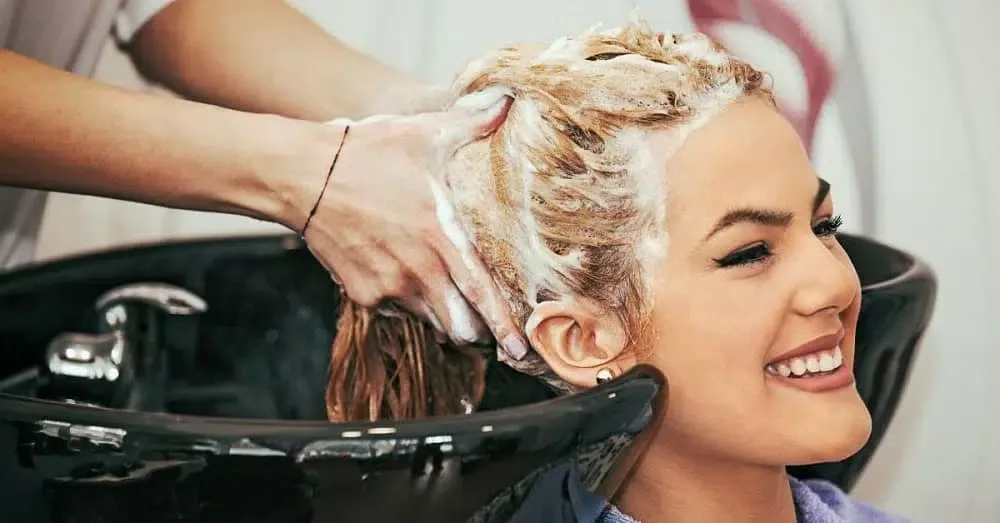 ما هي فوائد البروتين للشعر وآثاره الجانبية؟