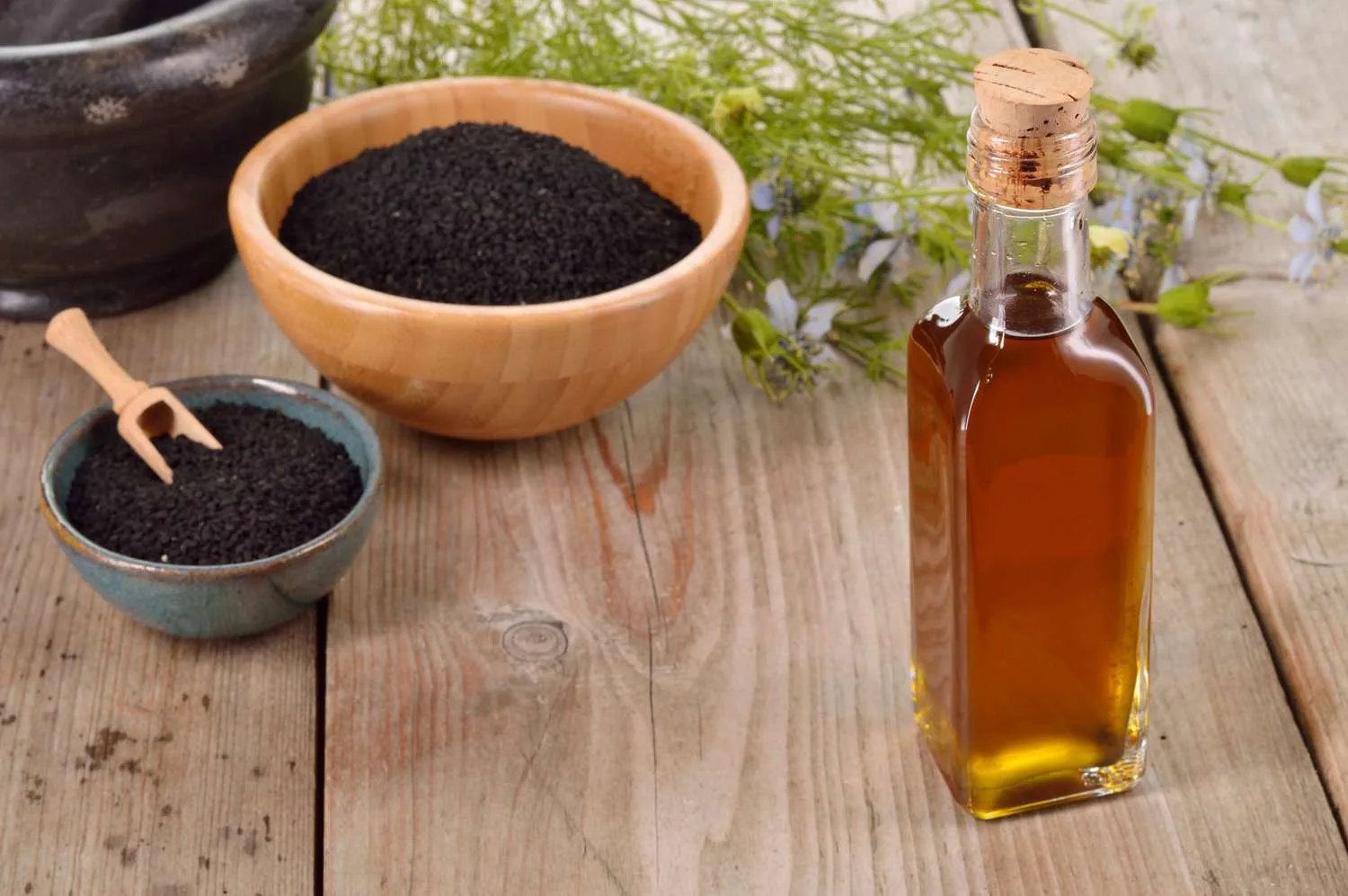 فوائد تناول زيت حبة البركة في الصباح