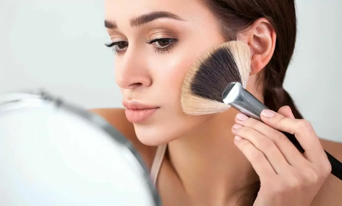 5 حيل مكياج على جميع النساء معرفتها