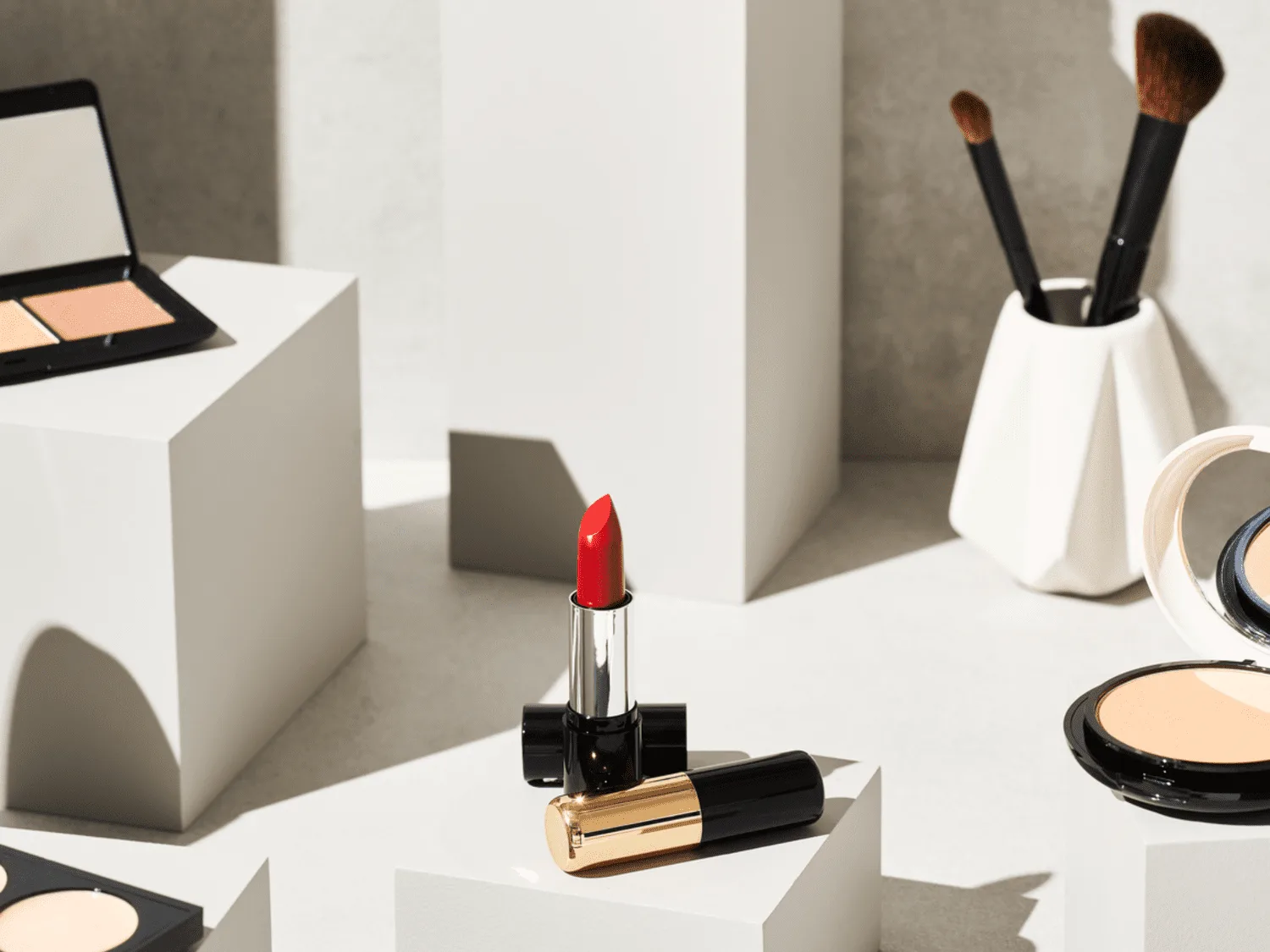 أبرز 5 صيحات مكياج الشفاه بحسب ما رصدته L Factor Cosmetics