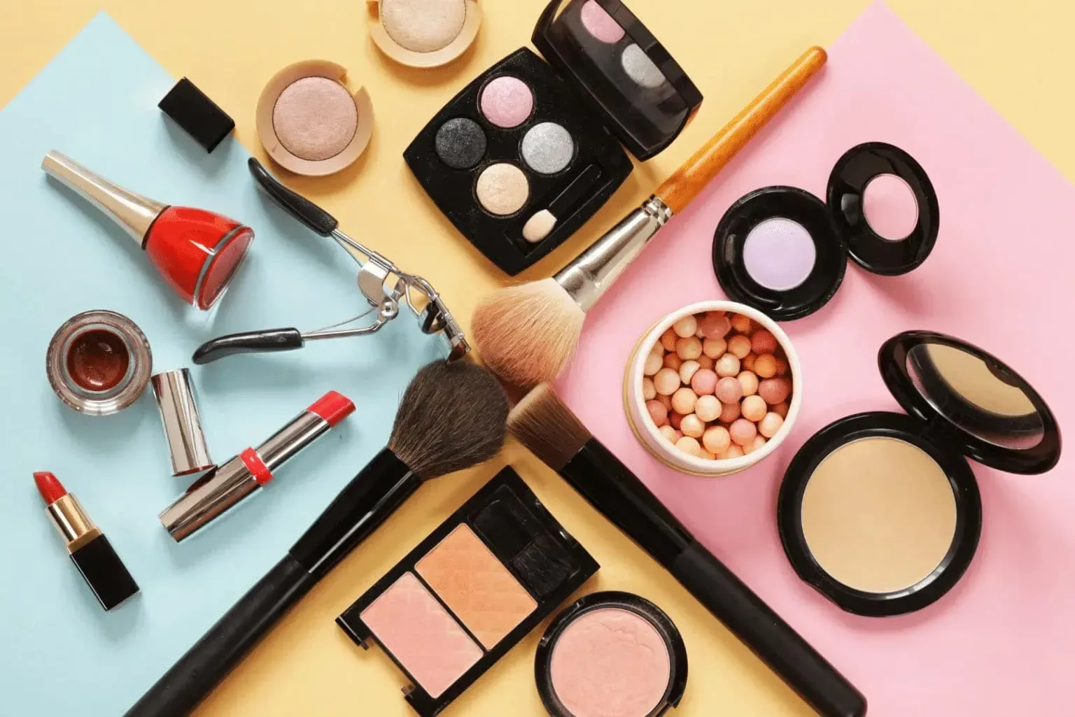 6 أسئلة يجب طرحها قبل شراء مستحضرات التجميل