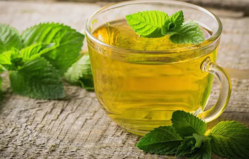 5 فوائد صحية للشاي الأخضر منزوع الكافيين