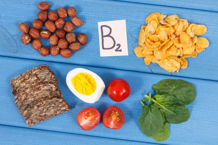 أعراض نقص فيتامين B2