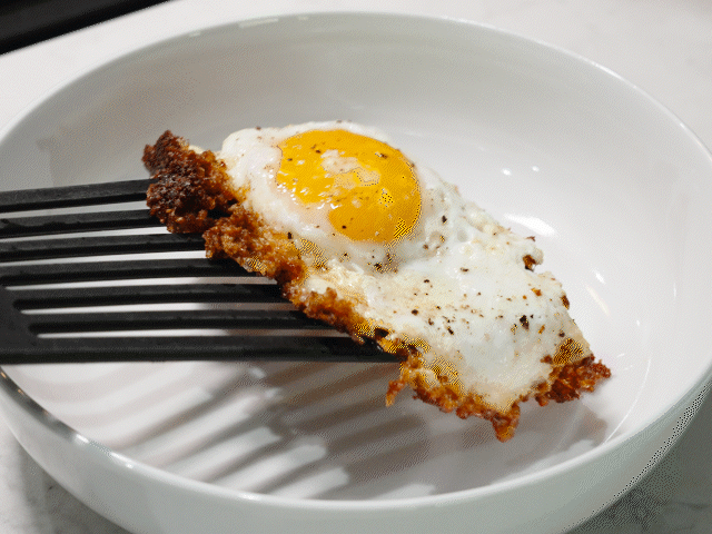 TikTok's 2-Ingredient Feta Eggs Breakfast Is My New Favorite Way to Get  Protein in Early | SELF