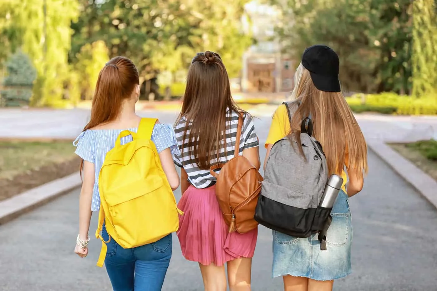 5 حقائب تحتاجها كل طالبة جامعية