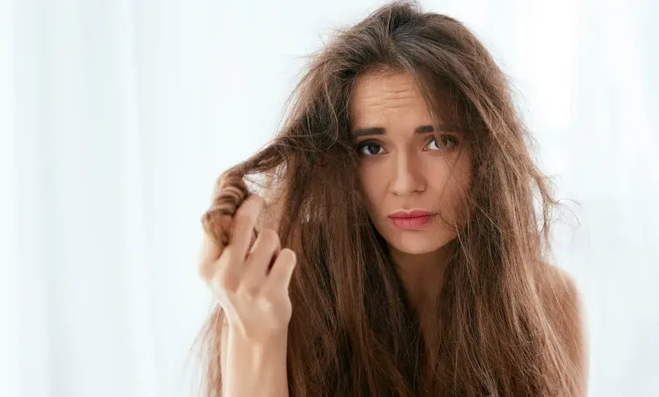 7 نصائح للحفاظ على صحة الشعر أثناء الأجواء الرطبة