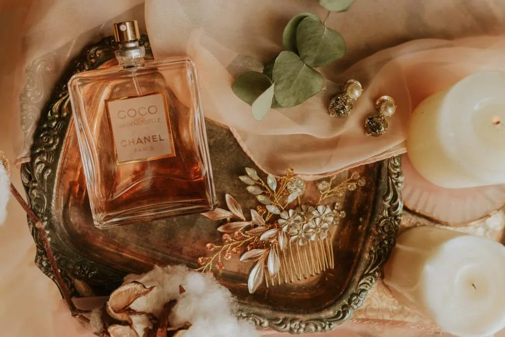 6 عطور عالمية ليوم الزفاف
