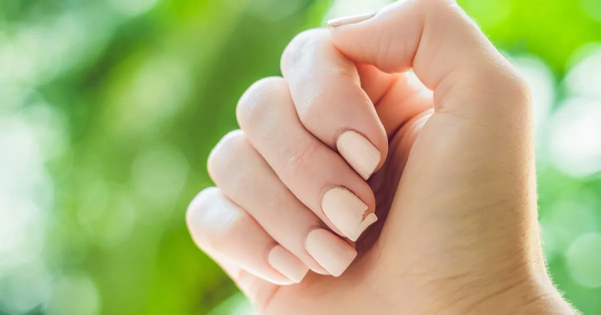 نصائح سهلة التطبيق لحماية الاظافر من التكسّر