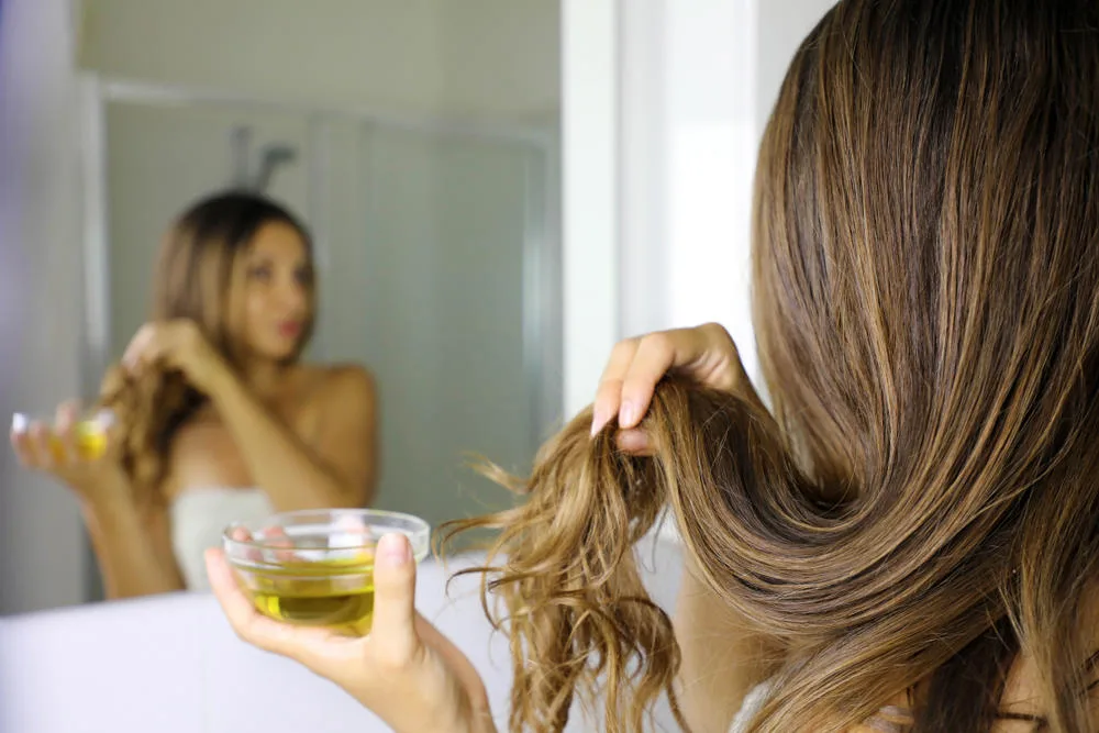 أفضل 5 حمامات زيت للشعر الجاف والمتقصف