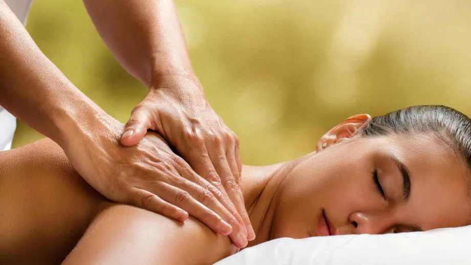 أفضل 5 أنواع من زيوت المساج للاسترخاء