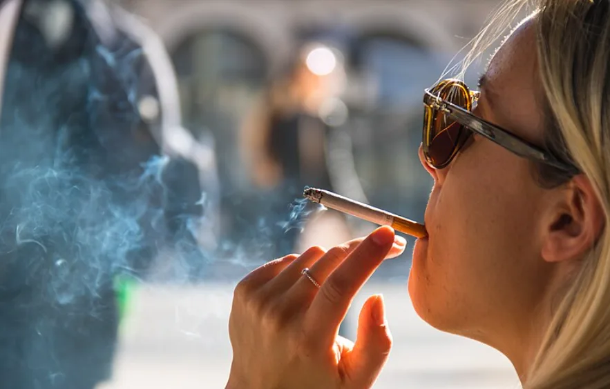 فوائد ترك التدخين على البشرة