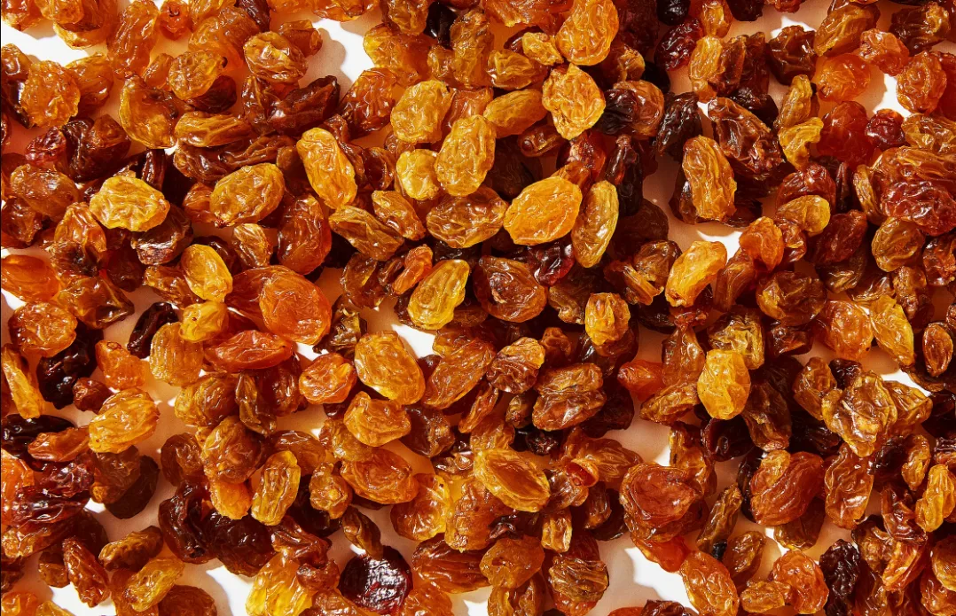 4 طرق بسيطة يساعد بها الزبيب على إنقاص الوزن