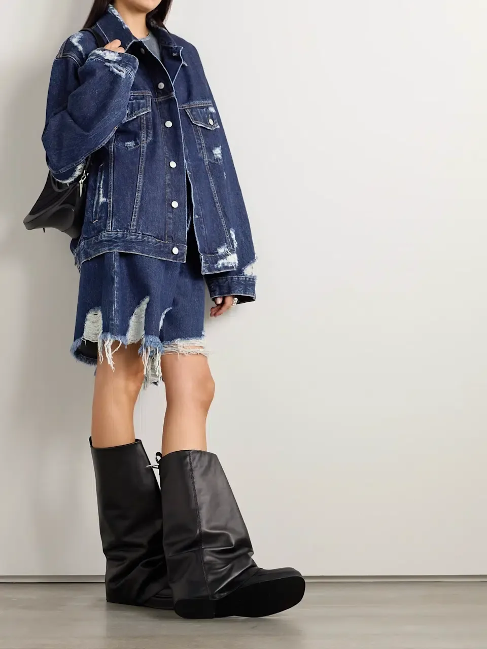 مجموعة دنيم مكسرة (Acne Studios)