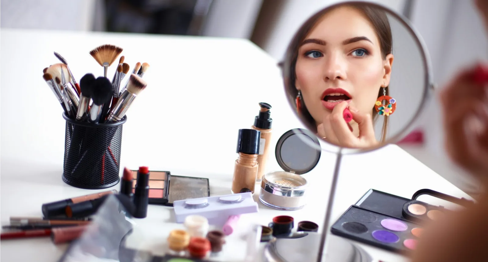 5 أخطاء شائعة في المكياج وكيفية إصلاحها
