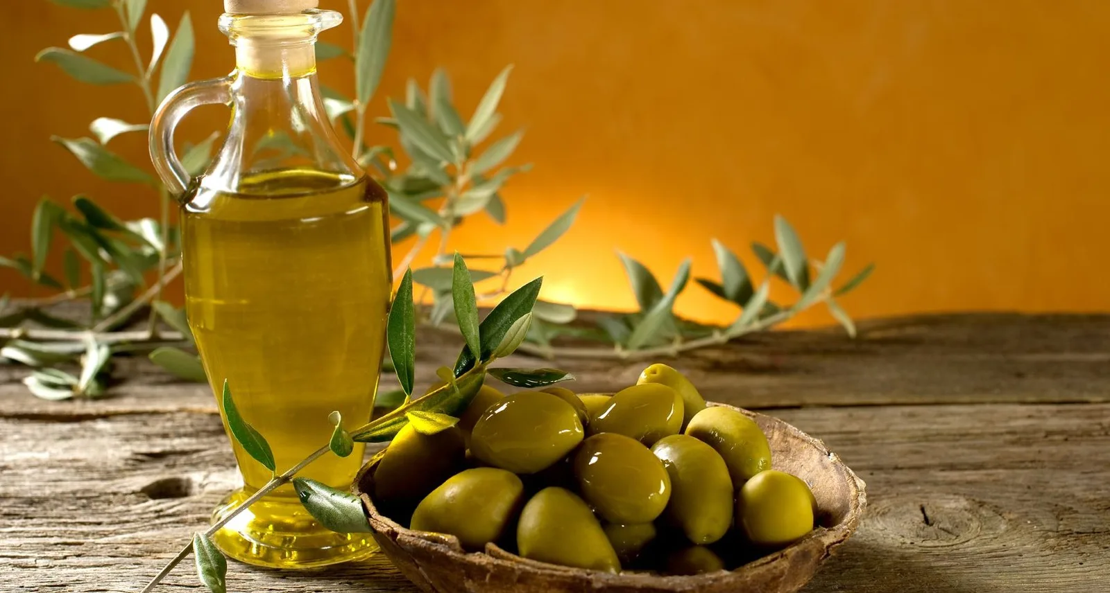 10 فوائد مثبتة لزيت الزيتون