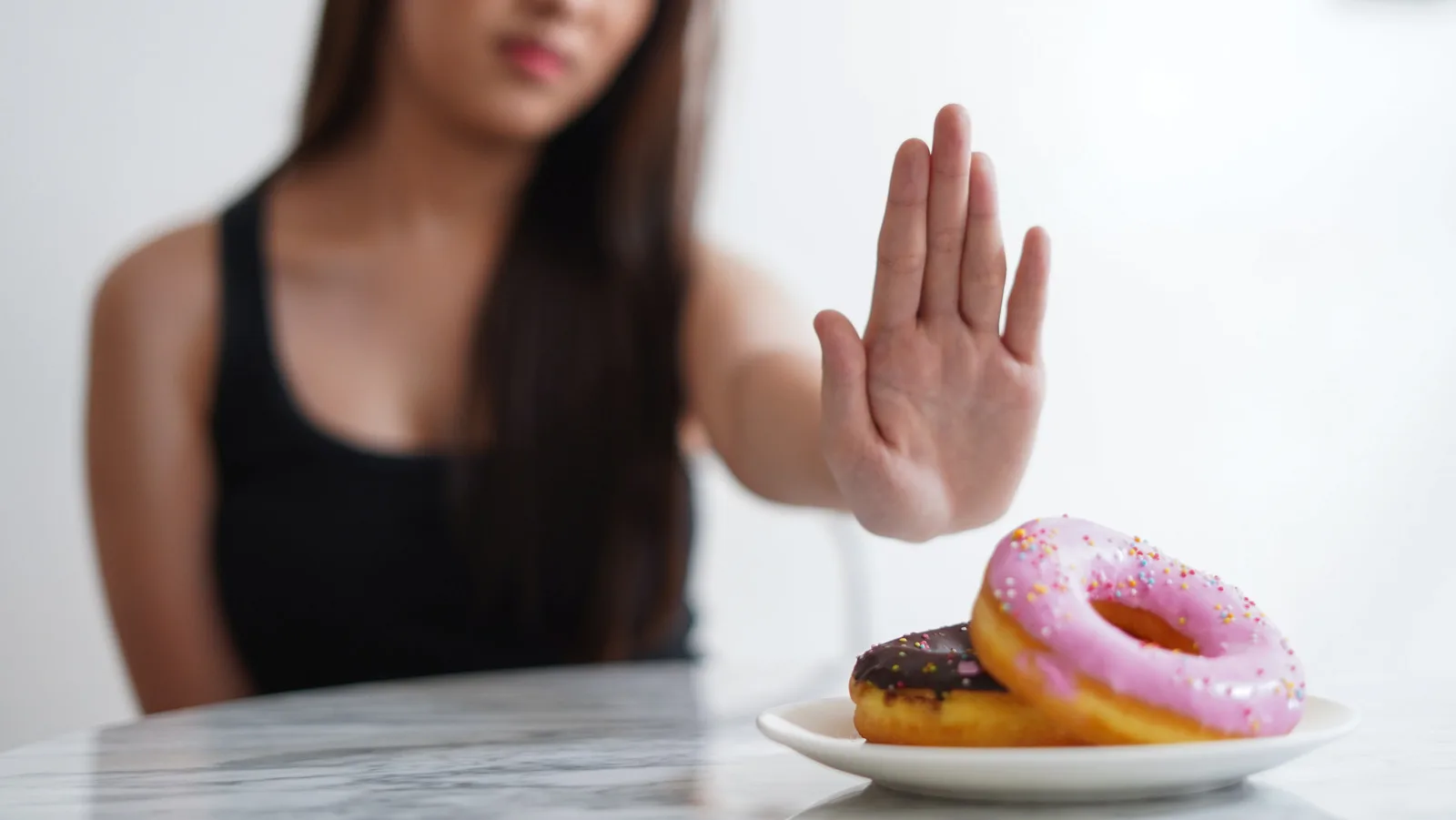 5 أطعمة عليك تجنبها أثناء الدورة الشهرية