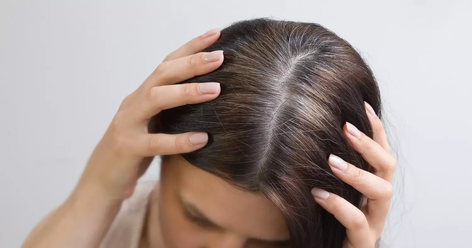10 أطعمة تساهم في تأخير ظهور الشيب