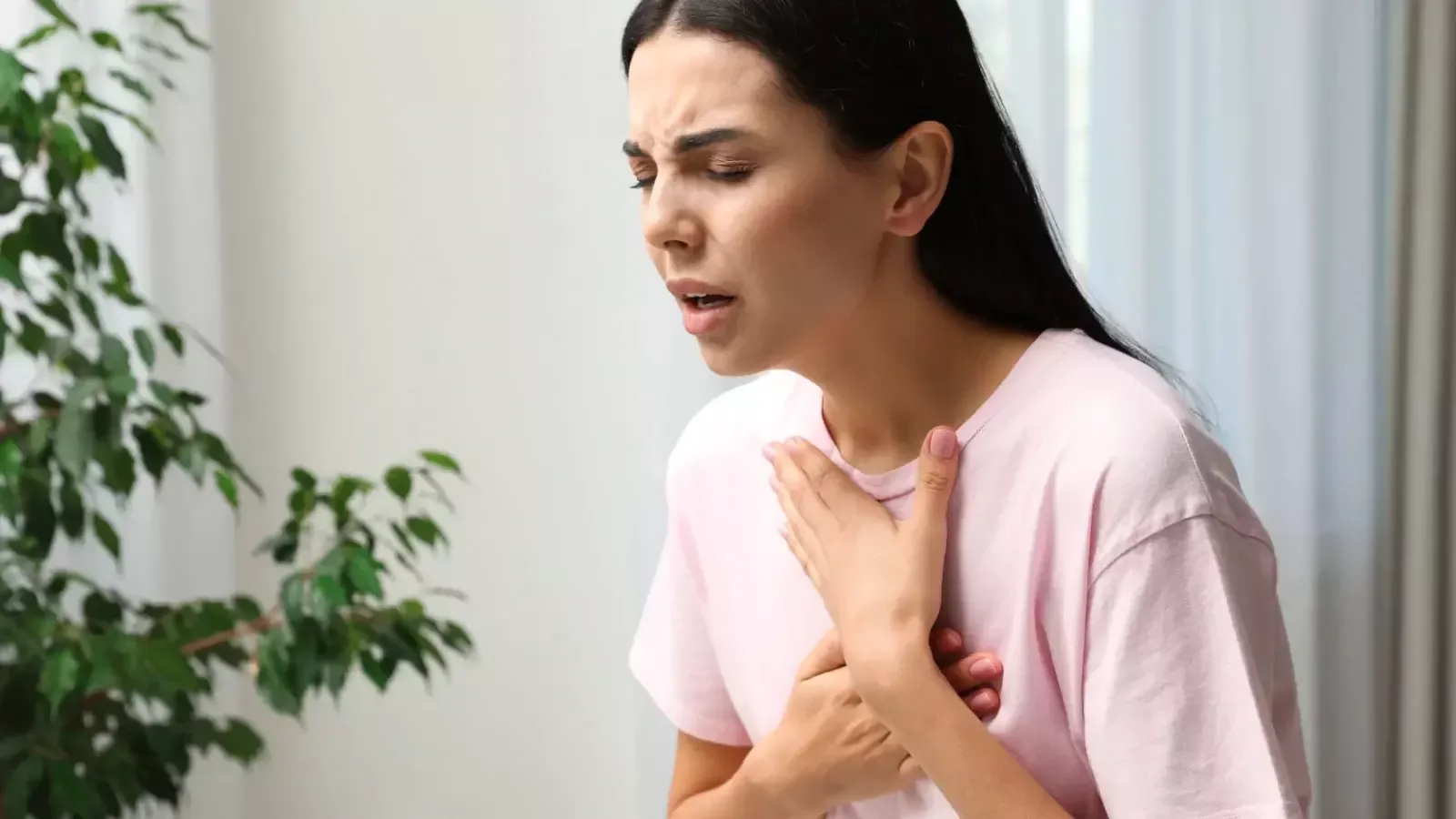ما سبب ثقل بالصدر وضيق تنفس؟
