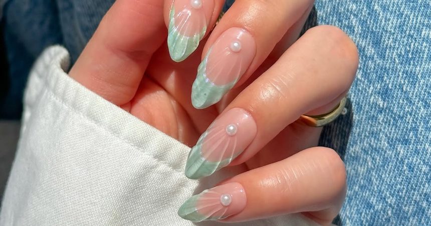 8 ألوان طلاء أظافر ربيعية 2025