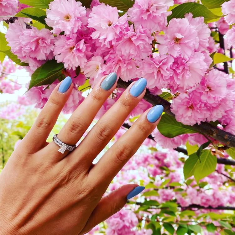 الأزرق السماوي